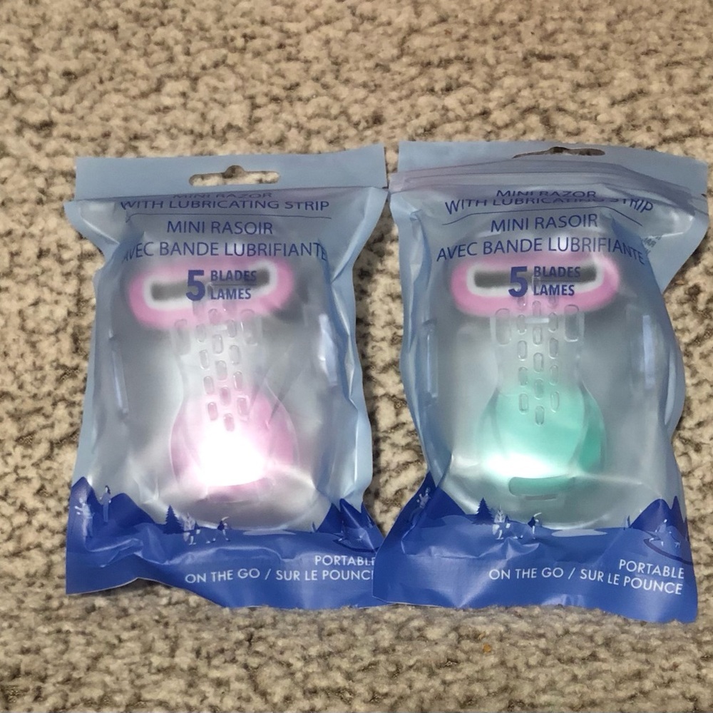 Mini Travel Razors 5 Blade w/Lubricating Strip Portable w/Carrying Case (Set 2)